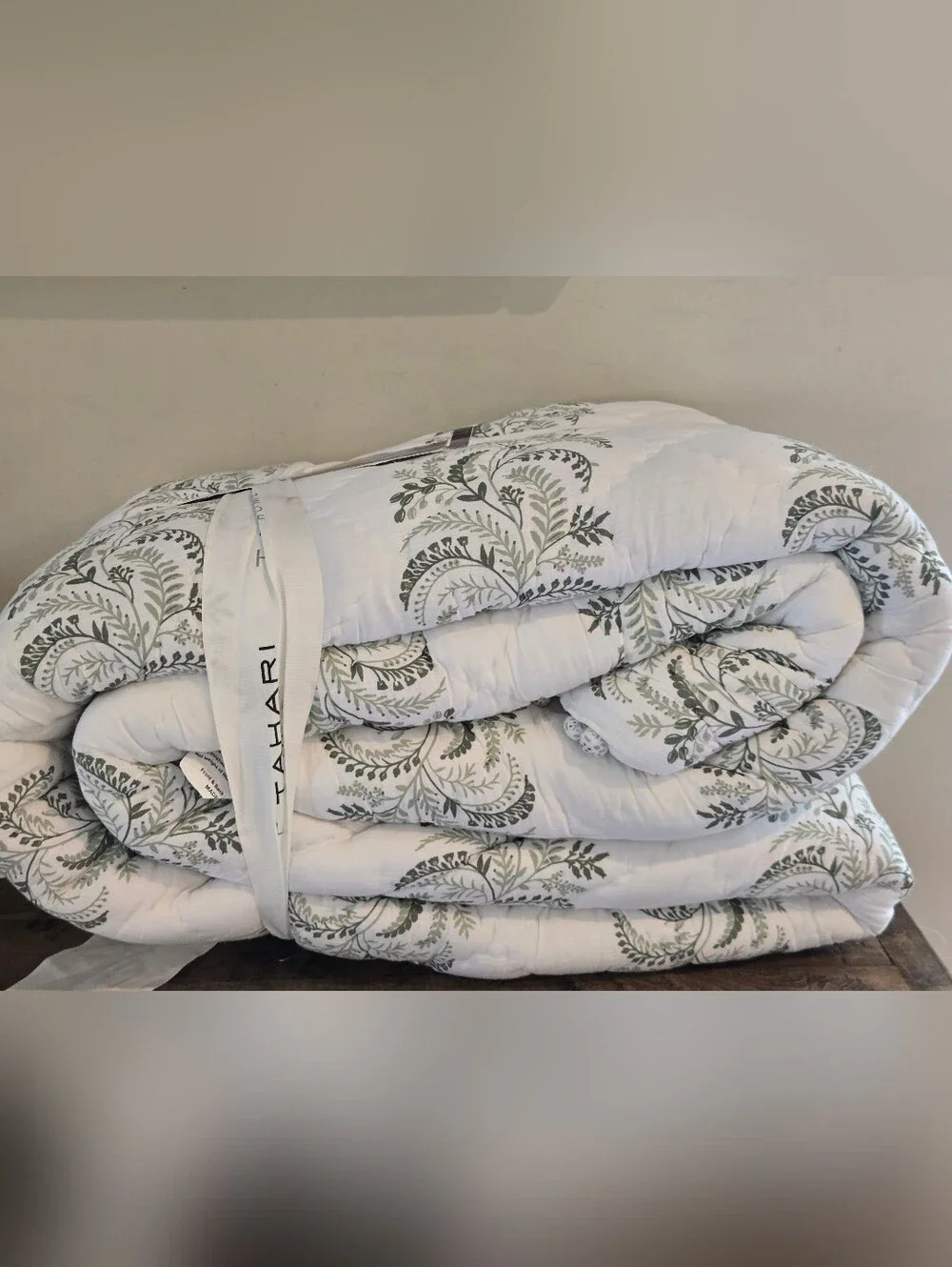 Tahari Handstitched Printed Cotton Quilt King Green White
